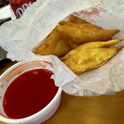 Golden Wok - Fried Crab Rangoon (8)