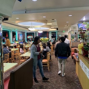 Pho 54 - Restaurant seating area - Vietnamese Near Me - Westminster, California