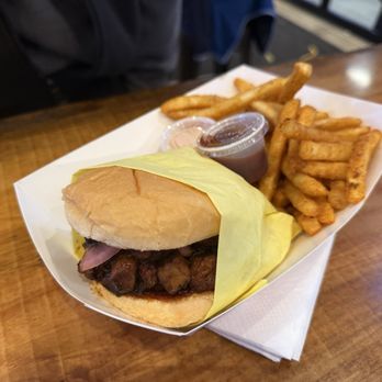 The Landing - Burnt ends - Barbeque Near Me - Bend, Oregon The Landing - Burnt ends - Barbeque Near Me - Bend, Oregon
