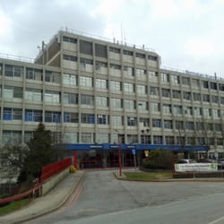 Birmingham Women's Hospital - The main building from the car park entrance.
