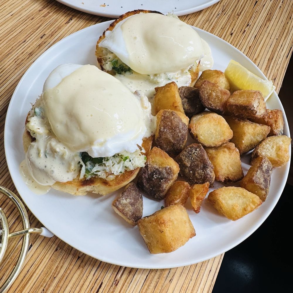 The Love Shack - Crab Benedict - Cocktail Bars Near Me - Portland, Oregon The Love Shack - Crab Benedict - Cocktail Bars Near Me - Portland, Oregon