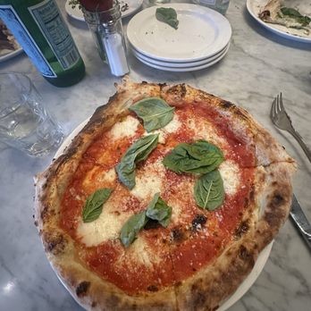 Isola - Margherita con Mozzarella di Bufala. - Italian Near Me - Encinitas, California