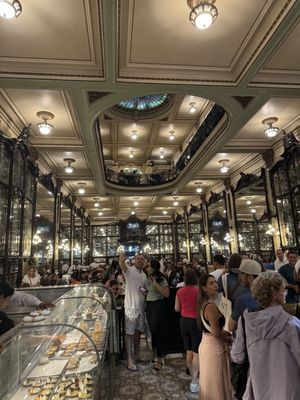 Confeitaria Colombo by null