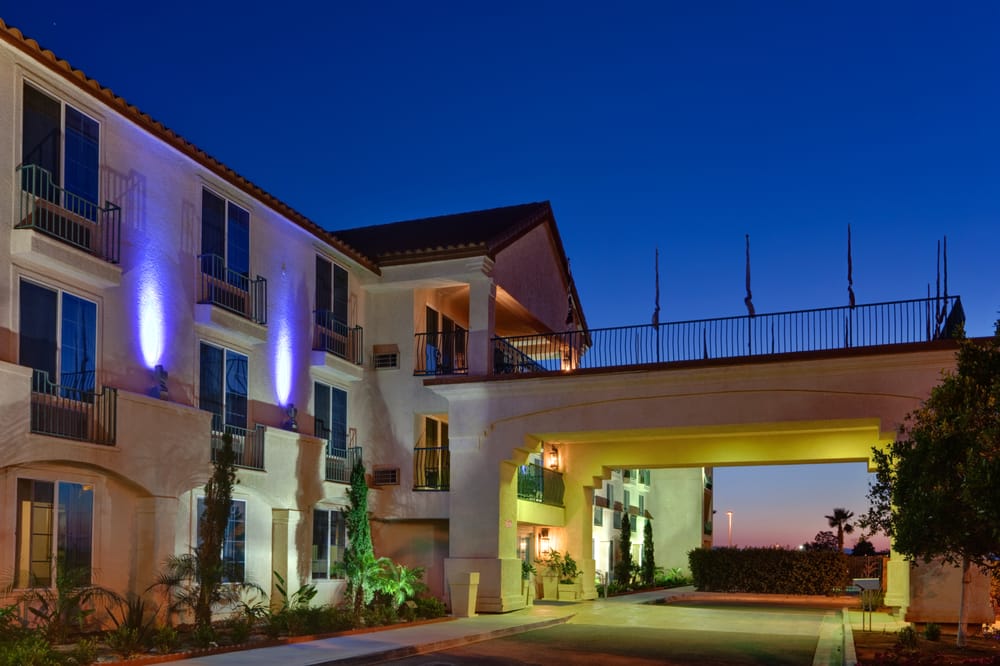 HOLIDAY INN EXPRESS CALEXICO 40 Photos & 27 Reviews 2501 Scaroni