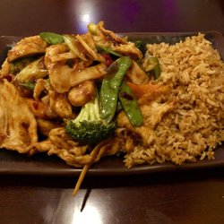 Qing Qing - Szechuan chicken dinner special. Comes with soup or egg roll.