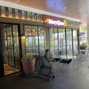 Mary Grace Cafe - Outside dining area of Mary Grace at BGC 32C - Bakeries Near Me - Taguig, NCR
