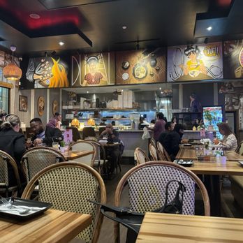 Purple Roots - Restaurant scene - Filipino Near Me - Jacksonville, Florida