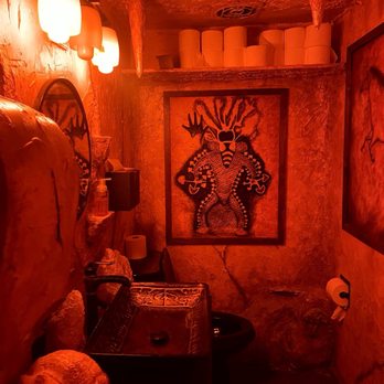 Julia's Vegetarian Restaurant - UNREAL bathroom - Vegetarian Near Me - Pacific Grove, California