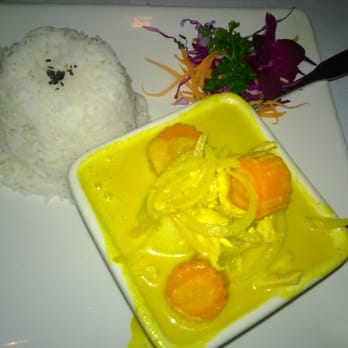 Phra Ram 9 - Yellow Curry with Chicken - Thai Near Me - La Mesa, California Phra Ram 9 - Yellow Curry with Chicken - Thai Near Me - La Mesa, California