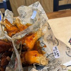 Wings Etc - Mmmmm