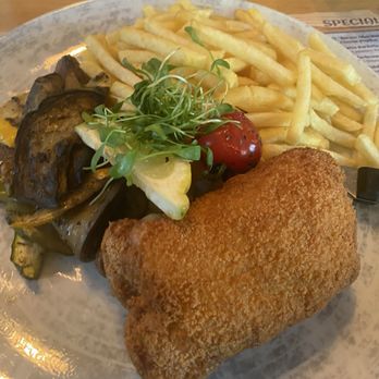 Restaurant Weidstubli - Cordon Bleu - Austrian Near Me - Lauterbrunnen, BE
