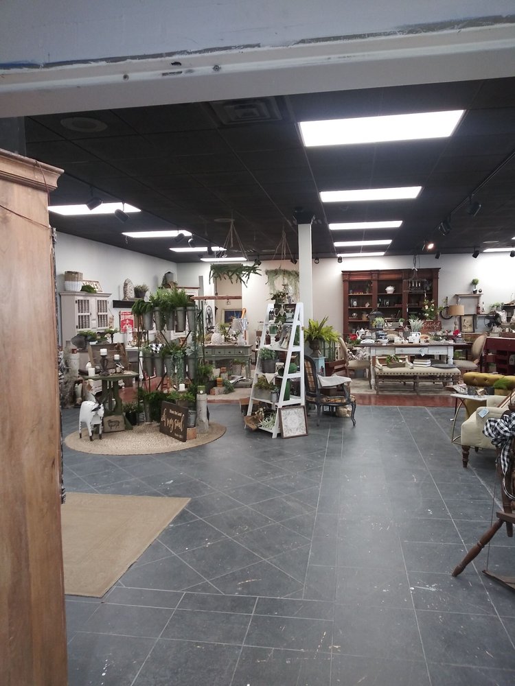 REPURPOSED & REFINED CLOSED Updated April 2024 19 Photos 13018