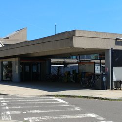 Oak Grove Station - Entrance to Oak Grove