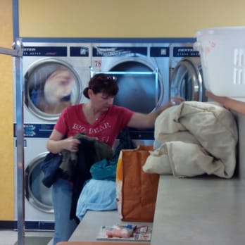 Groove Coin - This woman is total trash. My load is on the top left side I turned to get the other load and she was pulling my towels out. - Laundromat Near Me - Long Beach, California Groove Coin - This woman is total trash. My load is on the top left side I turned to get the other load and she was pulling my towels out. - Laundromat Near Me - Long Beach, California