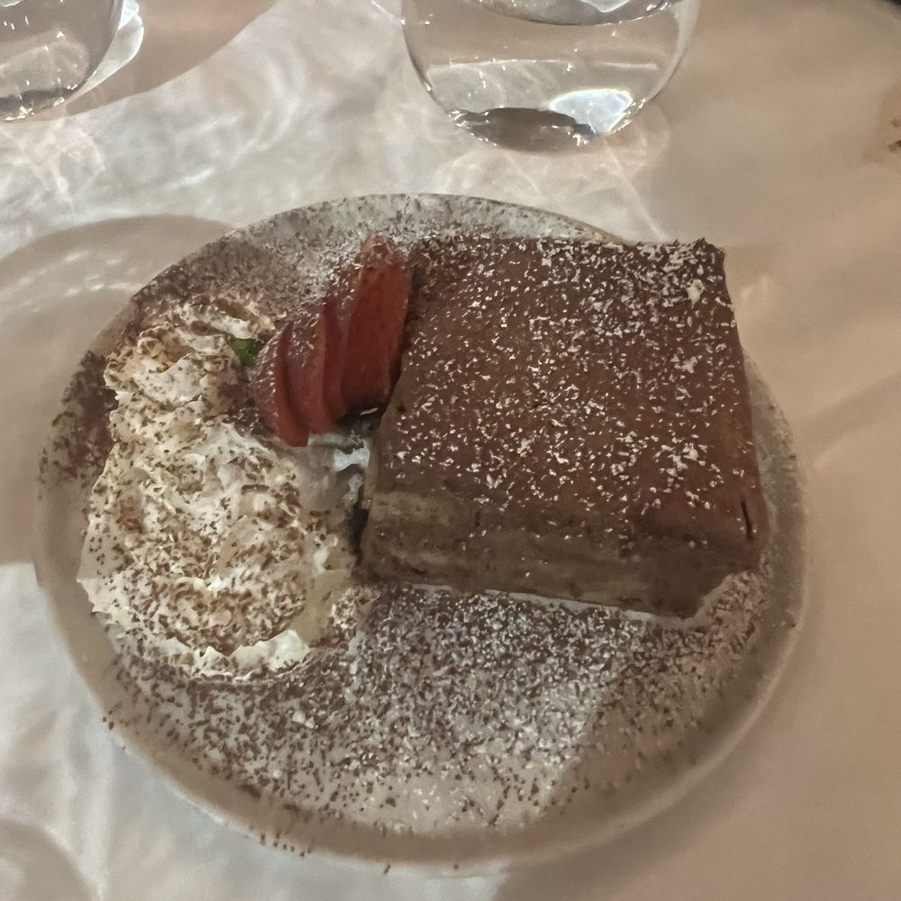 Amano Bistro - Tiramisu - Italian Near Me - Chicago, Illinois
