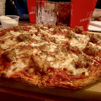 Parkside Grille - Sausage and fresh mozzarella pizza - New American Near Me - Wildwood, Missouri Parkside Grille - Sausage and fresh mozzarella pizza - New American Near Me - Wildwood, Missouri