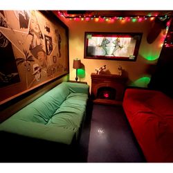 Simon's Tavern - Lounge Room @ Simon's Tavern 5210 N Clark St, Chicago, IL . Old Classic Dive Bar in Andersonville. CASH only.ATM inside. Cool.