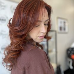 Hans Maxems Salon