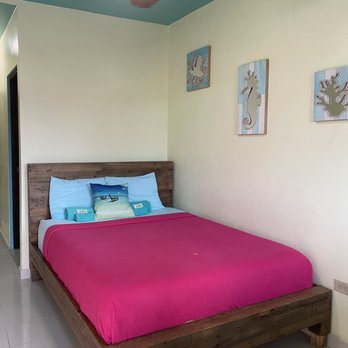 Mamacitas Guest House - Guest Bed did not smell that clean - Guest Houses Near Me - Culebra, Puerto Rico Mamacitas Guest House - Guest Bed did not smell that clean - Guest Houses Near Me - Culebra, Puerto Rico