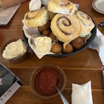 Chesapeake House - Wonderful hush puppies and cinnamon rolls before dinner! - Seafood Near Me - Myrtle Beach, South Carolina