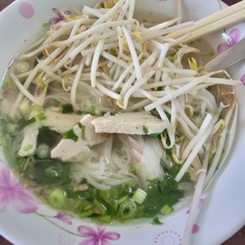 Vietnamese Noodle House - Medium sized chicken Pho - Vietnamese Near Me - Houston, Texas Vietnamese Noodle House - Medium sized chicken Pho - Vietnamese Near Me - Houston, Texas