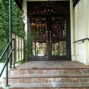 Chateau Crystale Events - Side door of venue leading to outdoor ceremony - Venues & Event Spaces Near Me - Houston, Texas Chateau Crystale Events - Side door of venue leading to outdoor ceremony - Venues & Event Spaces Near Me - Houston, Texas