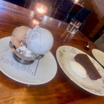 Catania - Trio of ice cream (the coconut was amazing) - Pizza Near Me - San Diego, California Catania - Trio of ice cream (the coconut was amazing) - Pizza Near Me - San Diego, California