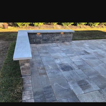 Blue Water Pavers - a photo of a bench in a park - Masonry/Concrete Near Me Blue Water Pavers - a photo of a bench in a park - Masonry/Concrete Near Me