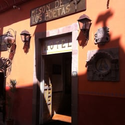 El Mesón de los Poetas - Poetas