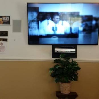 Moss Chiropractic Clinic - Big televisions - Chiropractors Near Me - Spring Hill, Florida