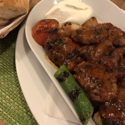 Pamukkale - Köfte-Teller mit gegrilltem Fladenbrot und Joghurt