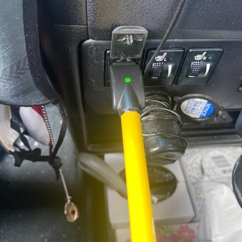 Budega - When is charging supposed to be red Obviously, it's not charging right - Cannabis Dispensaries Near Me - Los Angeles, California