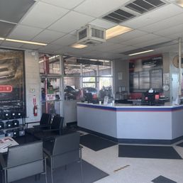 Front desk/ waiting area