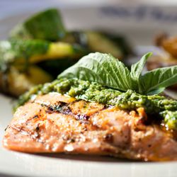 Duke's Seafood - Seafood restaurants near me