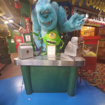 Hollywood Candy - Candy Stores Near Me - Omaha, Nebraska Hollywood Candy - Candy Stores Near Me - Omaha, Nebraska