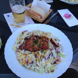 Gaststatte Zur Ziegelhutte - Grilled chicken on a sport salad. Very goo