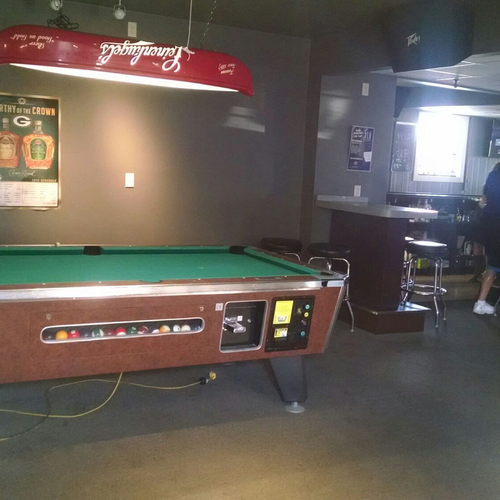 Hammer Inn - Bars Near Me - Green Bay, Wisconsin