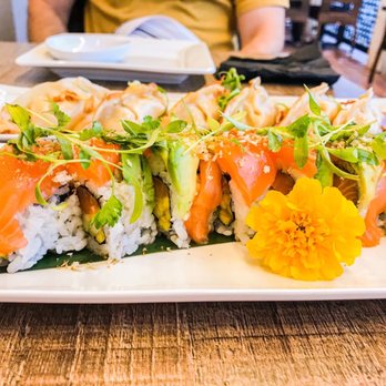 Sekushi - Salmon Lover Roll - Sushi Bars Near Me - Belleair Bluffs, Florida Sekushi - Salmon Lover Roll - Sushi Bars Near Me - Belleair Bluffs, Florida