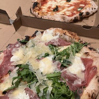Doppio Zero Concord Veranda - Wow Doppio Zero is so good. I never prefer margarita pizza until now. I imagine this is how good Italian pizza is. - Italian Near Me - Concord, California