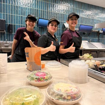 QDOBA Mexican Eats - The Super Q team, lead by Yaneisi, Will, and all the beyond service in the back! - Fast Food Near Me - Pembroke Pines, Florida QDOBA Mexican Eats - The Super Q team, lead by Yaneisi, Will, and all the beyond service in the back! - Fast Food Near Me - Pembroke Pines, Florida