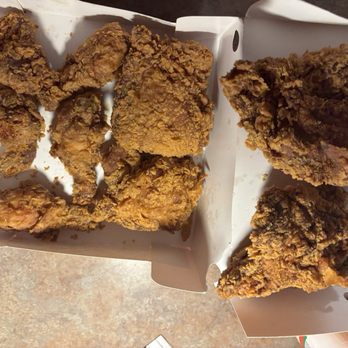 Popeyes Louisiana Kitchen - supposed to be 10 piece chicken, but it's old greasy chicken - Fast Food Near Me - Slidell, Louisiana Popeyes Louisiana Kitchen - supposed to be 10 piece chicken, but it's old greasy chicken - Fast Food Near Me - Slidell, Louisiana