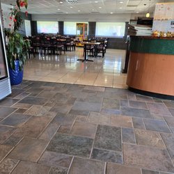 777 Hunan Cuisine - Inside of the restaurant