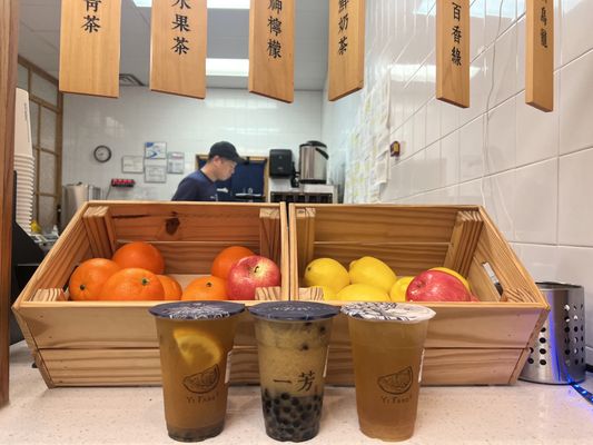 Yifang Taiwan Fruit Tea Plano by null