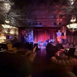 Bourbon & Brass - The stage in Bourbon N Brass