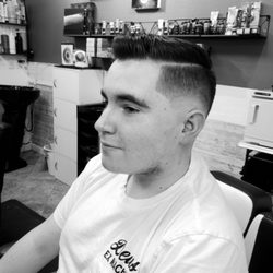 Hustle & Hair Co - Razor Fade