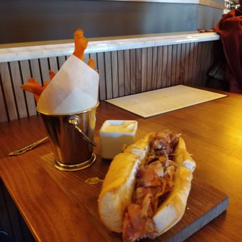 The Refectory - Prime rib Sammy - New American Near Me - Villanova, Pennsylvania
