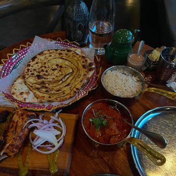 Khan Saab Desi Craft Kitchen - Butter Chicken Paratha Tandoori Chicken Garlic Naan - Pakistani Near Me - Fullerton, California