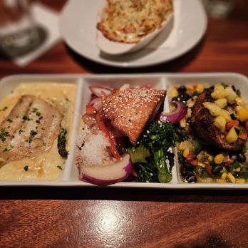 Hennen's - Chefs fish trio - Steakhouses Near Me - Chattanooga, Tennessee Hennen's - Chefs fish trio - Steakhouses Near Me - Chattanooga, Tennessee