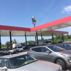 Dunkin' - Huge gas island, 24 pumps, $1.97 gal