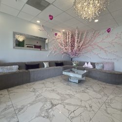 Styles Pop Beauty and Wax Center - Entrance